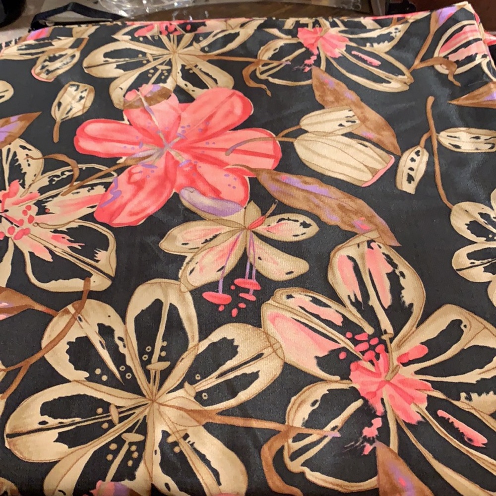 Fabric, Lining And Pattern - image 4